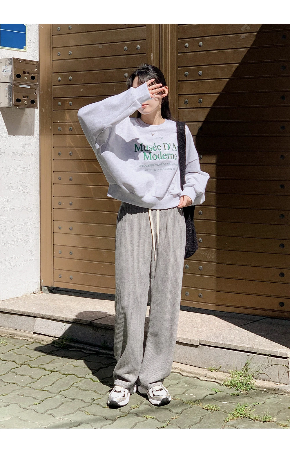 코코블랑 [봄신상🌷] 디아트 자수 맨투맨